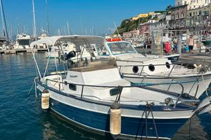 Gozzo 6.80 metri 58 kw Volvo Penta