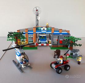 Lego City 4440 - Stazione di Polizia forestale