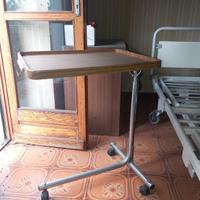 Tavolino per letto da ospedale