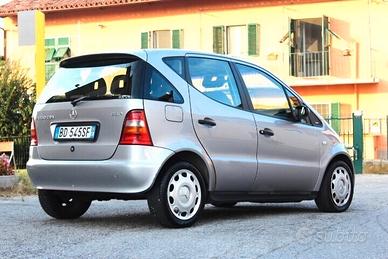 Mercedes-benz A 160 CDI ESTETICA E INTERNO DA VETR