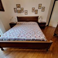 Camera da letto completa in legno massello
