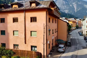 CENTRALISSIMO BICAMERE CON GARAGE