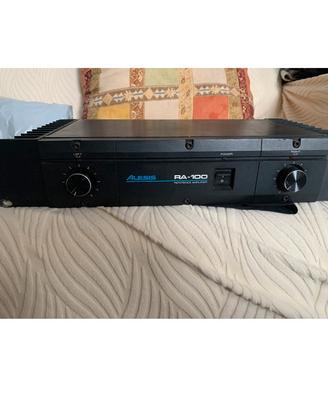 Amplificatore Alesis