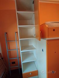 Cameretta singola con letto a soppalco