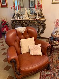 Divani in pelle e mogano intarsiato