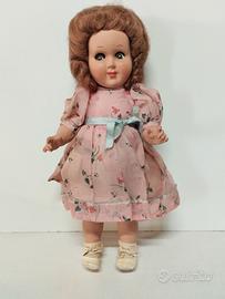 Bambola vintage in composizione anni 60 