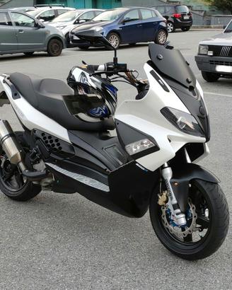 Pezzi vari Gilera Nexus 500 (ok per 125 e 250/300)