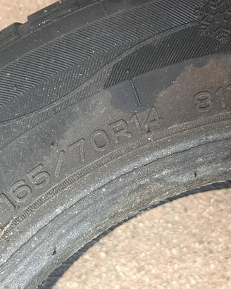 4 Gomme auto 165/70 R14