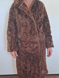 Vera Pelliccia Riccia Marrone astrakan