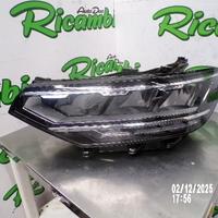 FARO ANTERIORE SINISTRO PER PASSAT B8 2018