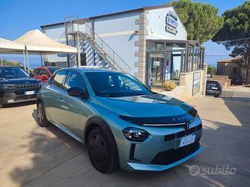 Lancia Ypsilon Hybrid e-DCT