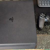 Play station 4 slim 500GB in perfette condizioni!