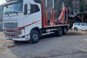 CAMION CON GRU LEGNAME