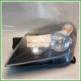 Faro Fanale Proiettore Anteriore Sinistro SX HELLA