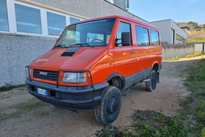 Iveco Daily 40-10 Turbo Diesel 4x4 Combi