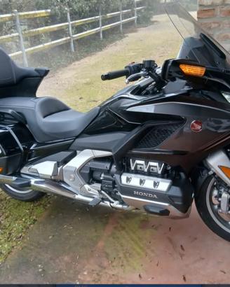 Honda Gildwing 1800 Tour DCT ABS