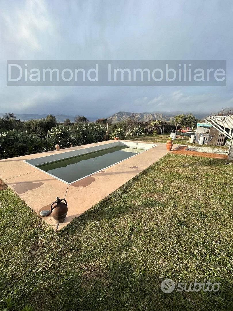 Villa con piscina e uliveto a Solicchiata - Vista 2