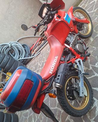 Honda Dominator 