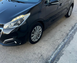 Peugeot 208 2016 1.6 diesel adatta neopatentati