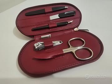 Set manicure con 5 accessori 