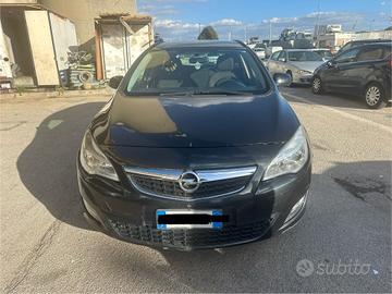 Opel Astra 1.7 CDTI 110CV Sports Tourer Cosmo