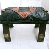 SGABELLO A SELLA DI CAMMELLO