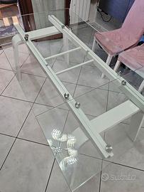  tavolo in buone condizioni