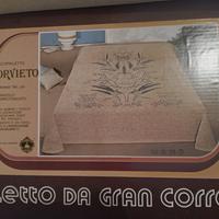 Copriletto matrimoniale. Candotex. mai usato