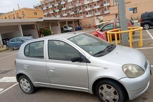 Toyota Yarys 1.0 benz