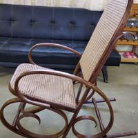 Sedia a Dondolo THONET 1920 con Paglia di Vienna