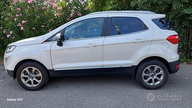 ECOSPORT 57000 km