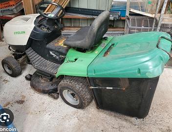 trattorino tagliaerba Viking MT 780