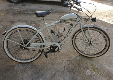 Bicicletta cruiser a motore 2t