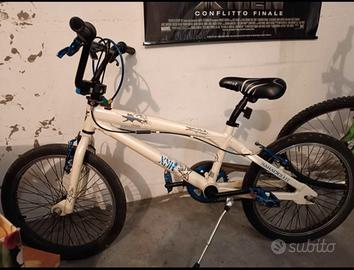 Bicletta BMX bambino