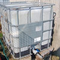 Cisterna 1000 litri con gabbia