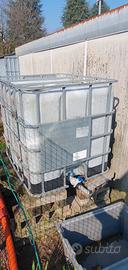 Cisterna 1000 litri con gabbia