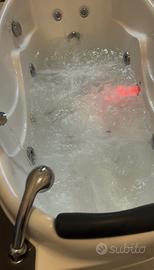 vasca idromassaggio Planet Whirlpool cromoterapia