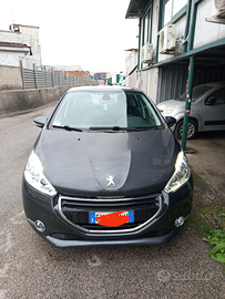 Peugeot 208 km 44000 modello allure