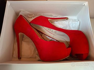 Décolleté spuntate rosse