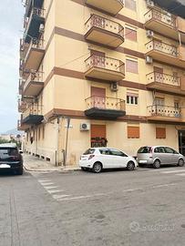 INTERO APPARTAMENTO O CAMERE PER STUDENTESSE