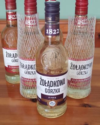 Vodka a base di erbe polacca