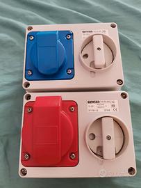 prese da muro 220/380