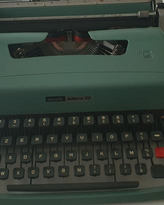 MACCHINA DA SCRIVERE  OLIVETTI 32