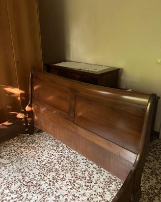 Letto in noce