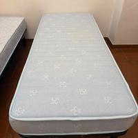 rete singola con doghe + materasso