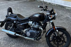 Royal Enfield Super Meteor - 2023