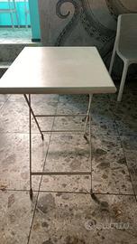 Tavolini Emu bianchi