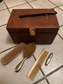 Beauty case vintage con utensili