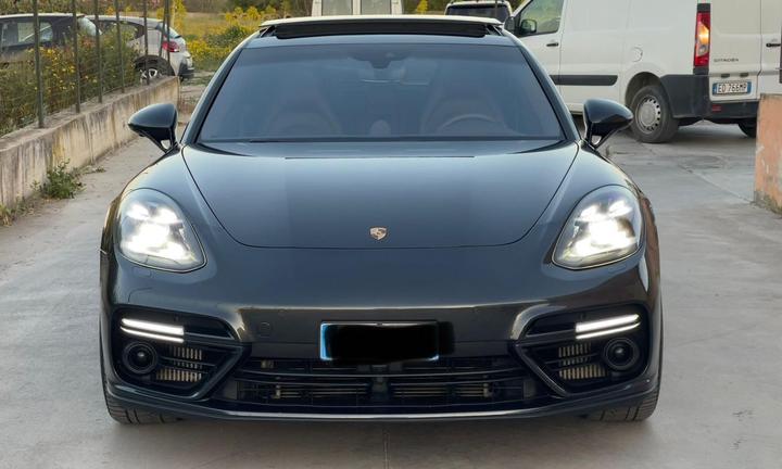 Porche panamera Turbo S  550 cv