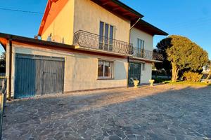 House for rent family / american soldiers